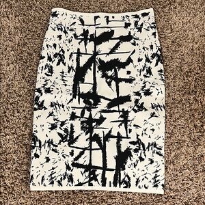 BCBG Black and White Abstract Pencil Skirt